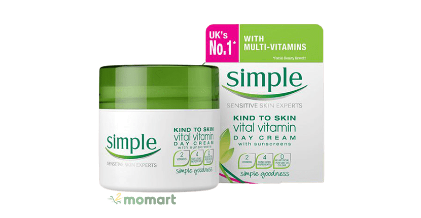 Dưỡng ẩm mặt Simple Kind To Skin Vital Vitamin Day Cream SPF15 UVA/UVB